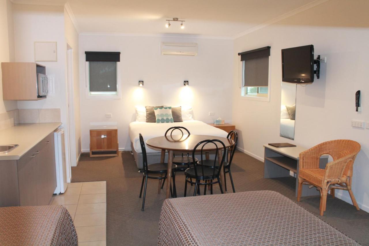 Chalambar Motel Арарат Екстериор снимка